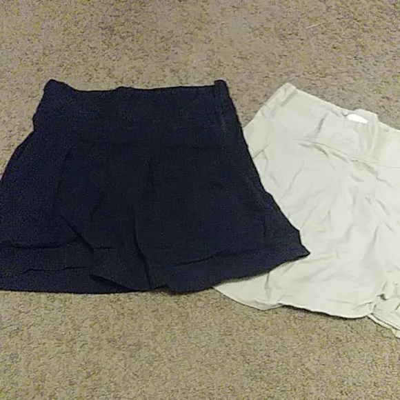 Uniform skirts - Picture 1 of 1
